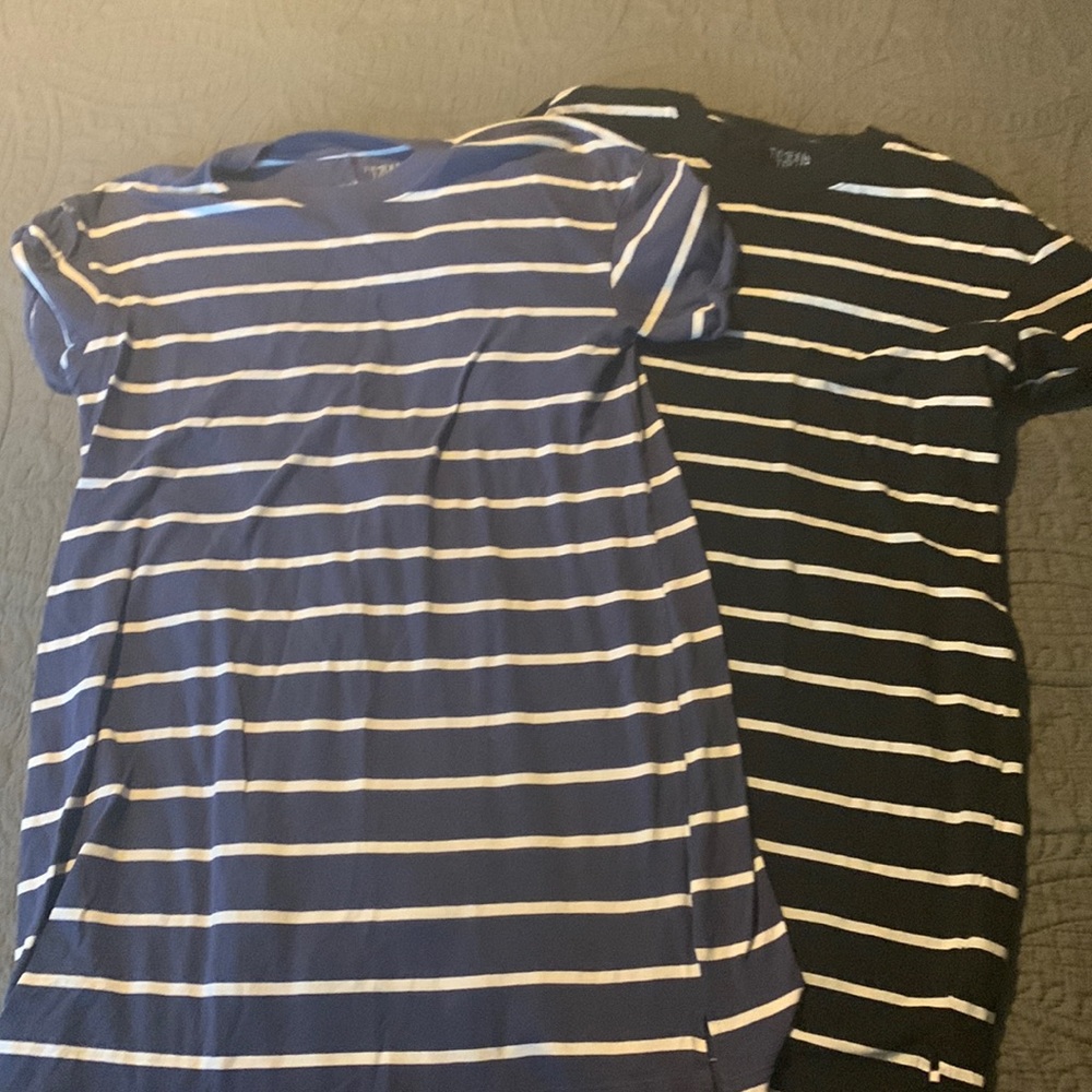 2 large navy and black tshirt dresses